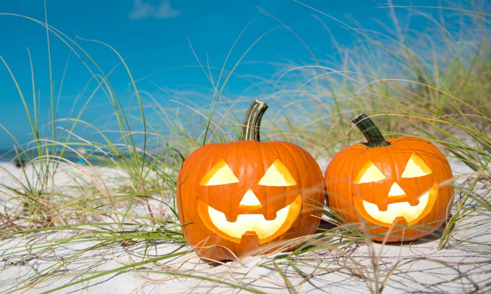 Jackolanterns on Beach